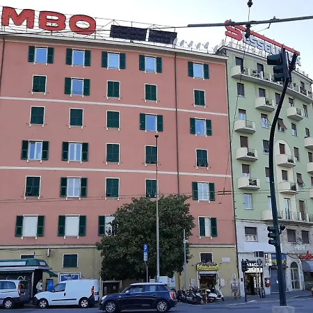Cruise Terminal Casa Dallo Zio 150 Mq Appartement Gênes